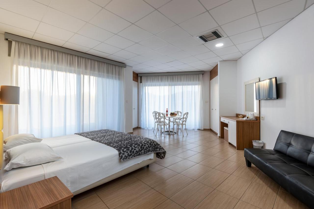 Royal Bay Suites Kefalos  Ngoại thất bức ảnh