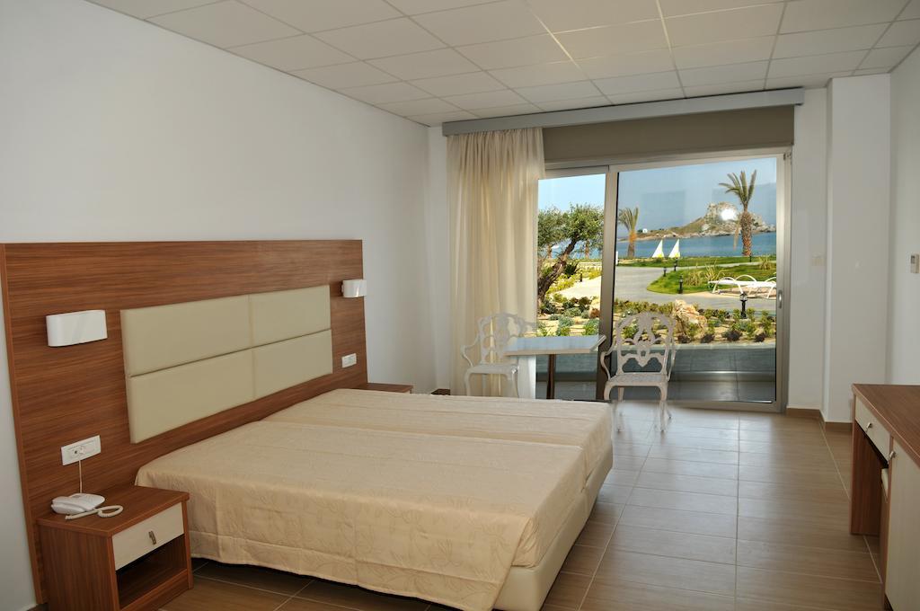 Royal Bay Suites Kefalos  Phòng bức ảnh